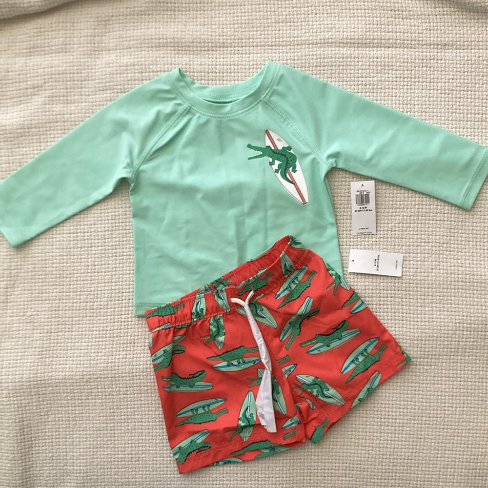 Infant Rashgaurd and Trunks Alligator Print by Old Navy size 6-12 months